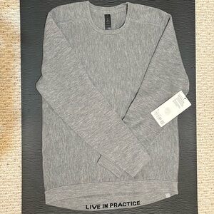 NWT Lululemon Alpine Air Crewneck sweater in gray